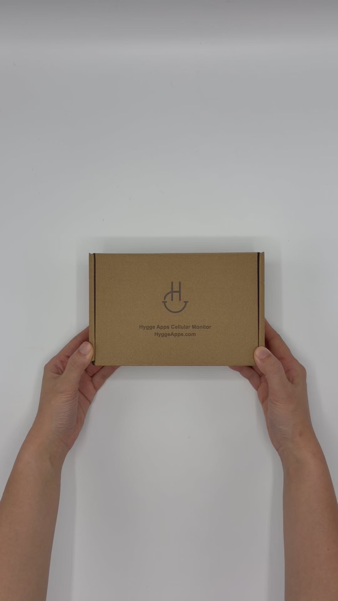 Cellular monitor unbox and install